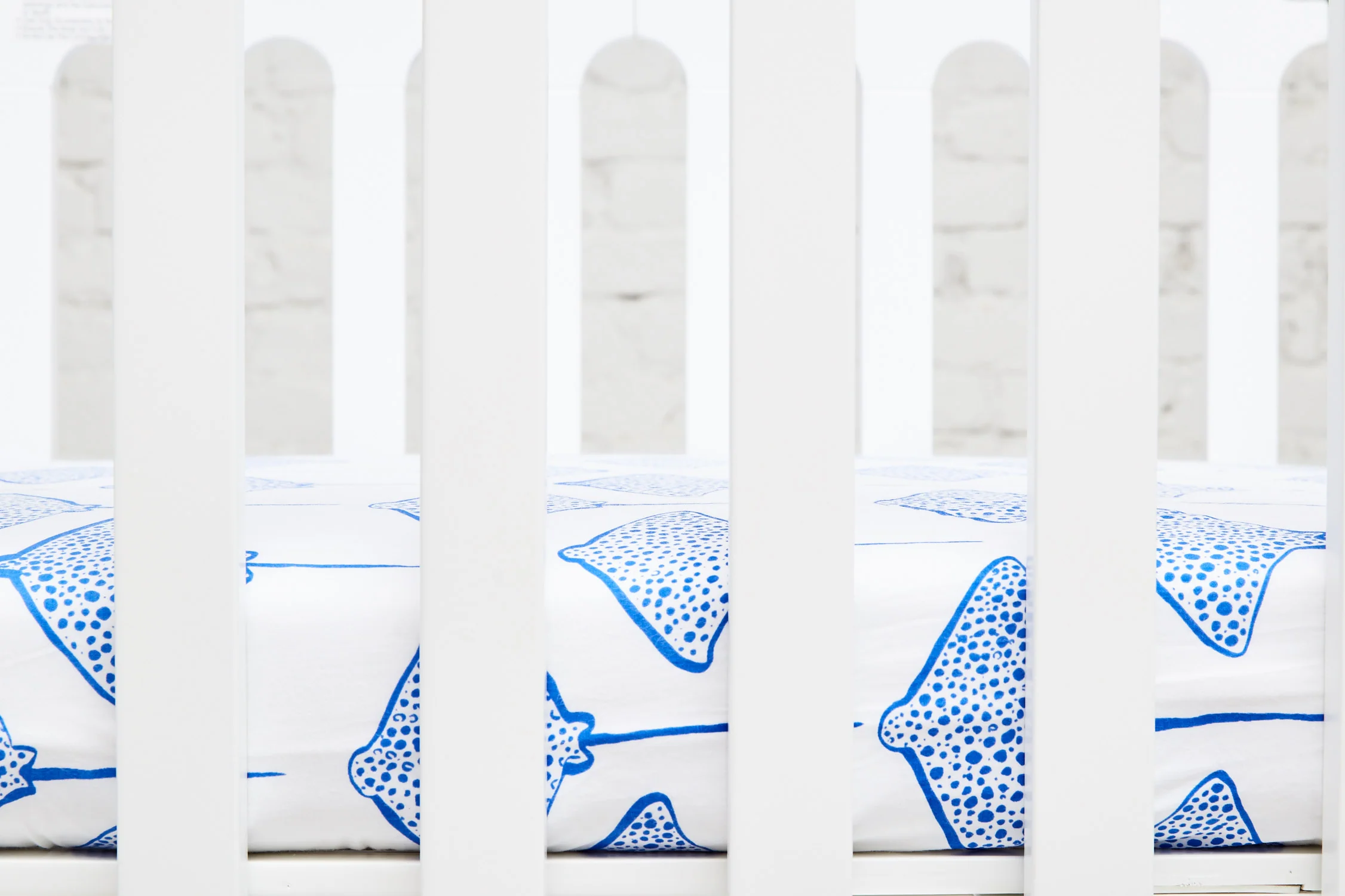 bloom x Lewis alma mini fitted sheet - Image 4