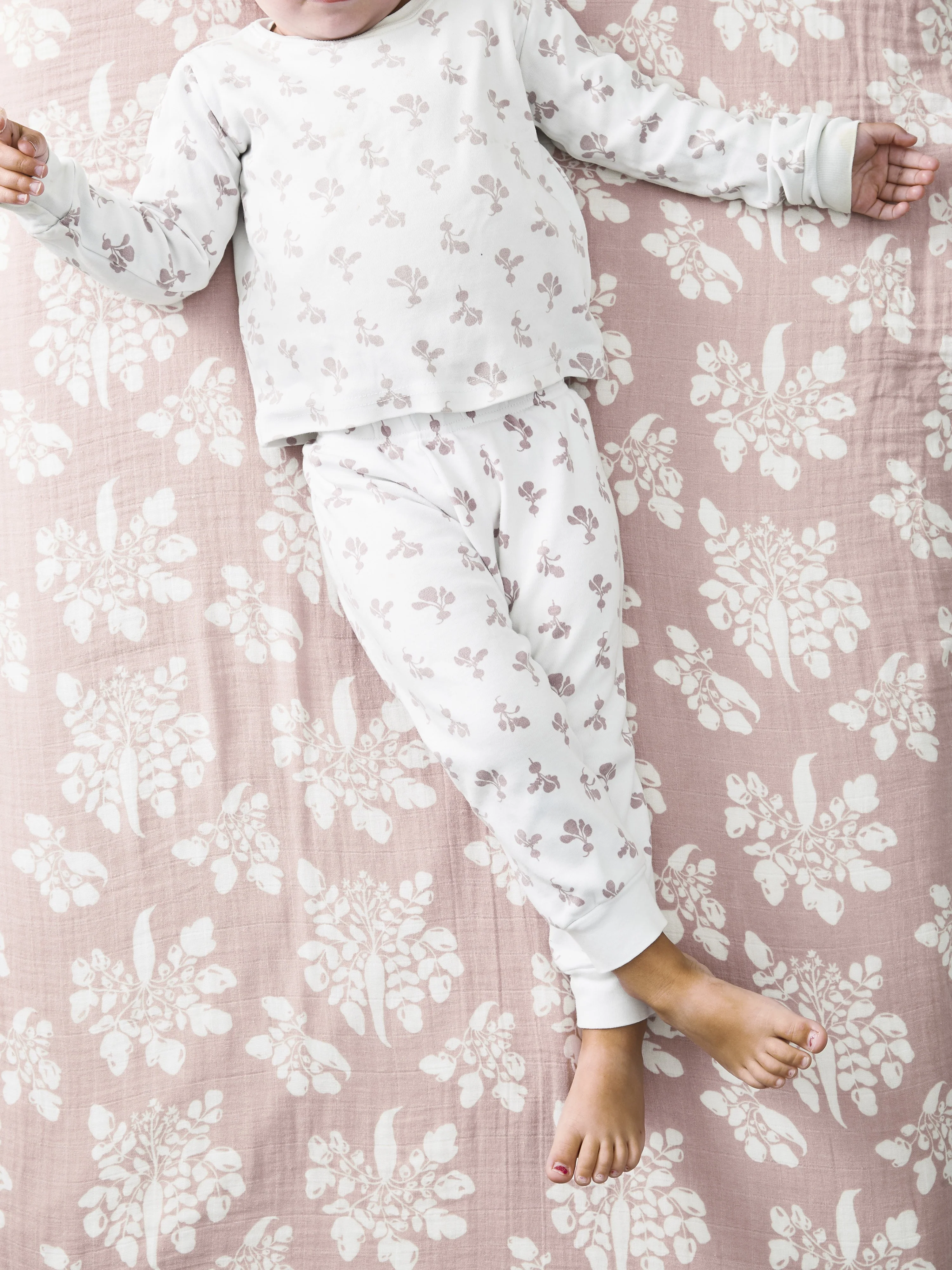 bloom x Lewis alma mini fitted sheet - Image 9